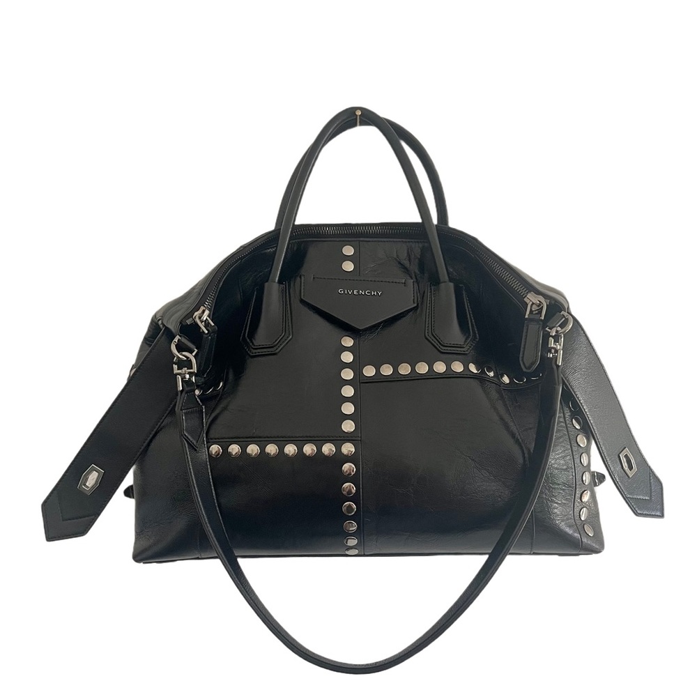 Givenchy Antigona medium bag in black vintage leather with flat studs.